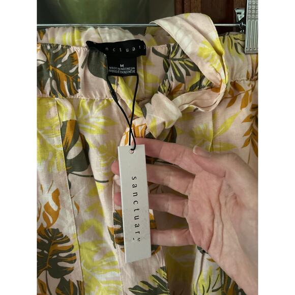 Sanctuary Shorts Size M Floral Tropical Shorts NWT - Picture 2 of 6